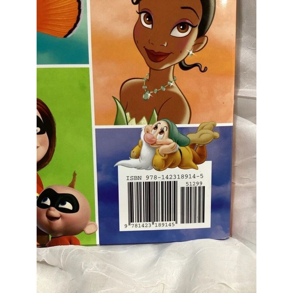 Junior Encyclopedia of Animated Characters Disney Hardback Book - Picture 11 of 11
